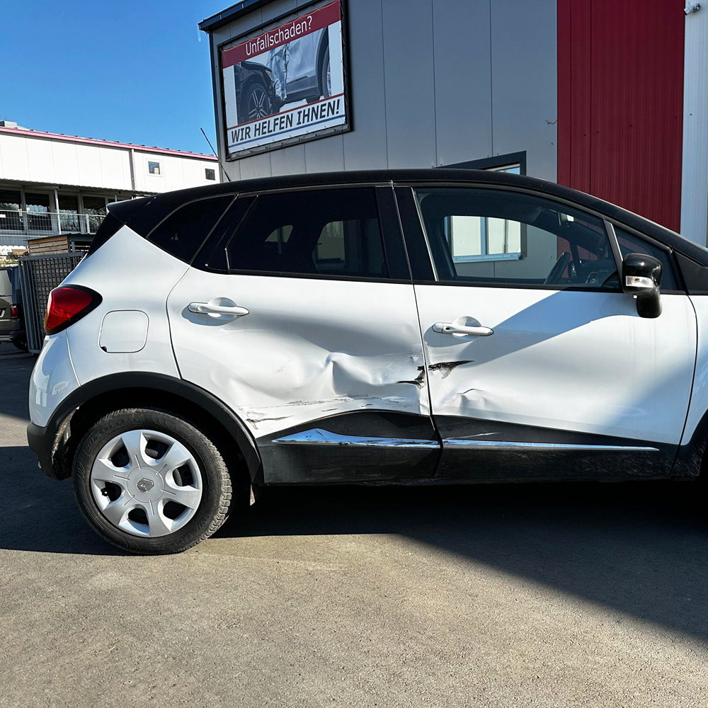 Unfallschaden Renault vorher